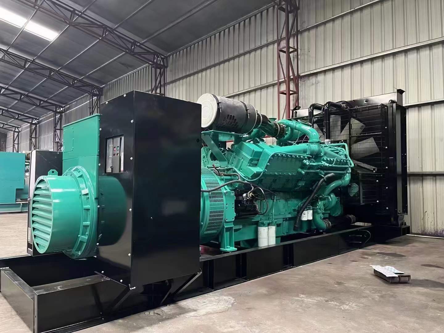 东港如何降低 800kW 柴油发电机输出电流的波动？